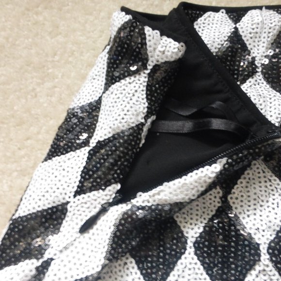 BEBE black and white diamond print sequins party mini skirt - Picture 5 of 6